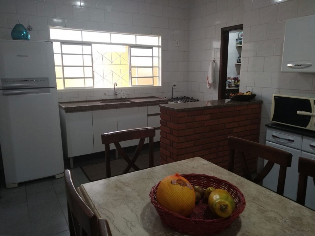 Casa, 4 quartos, 242 m² - Foto 8