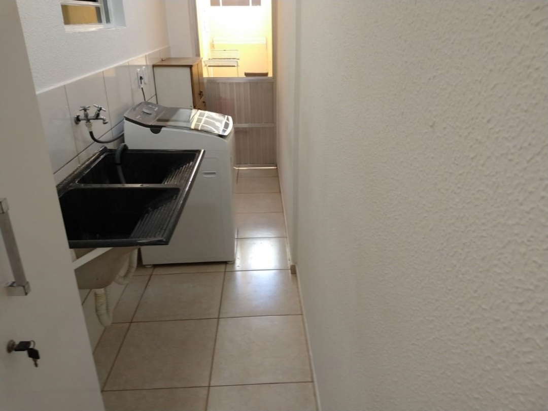 Casa, 4 quartos, 242 m² - Foto 2
