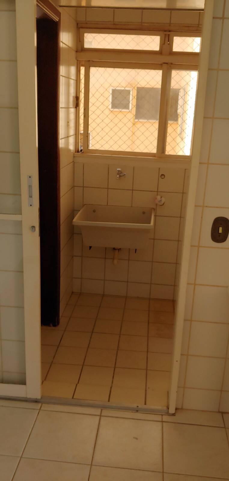 Apartamento para alugar com 2 quartos, 68m² - Foto 34