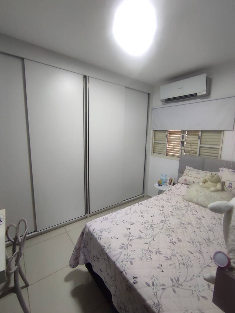Casa à venda com 3 quartos, 220m² - Foto 5