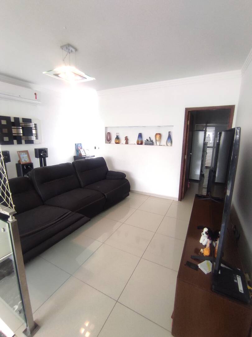 Casa à venda com 3 quartos, 220m² - Foto 9
