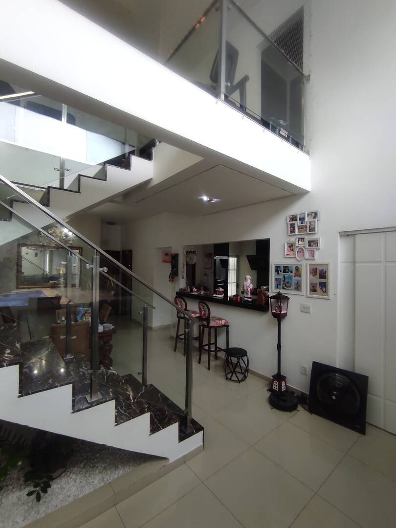 Casa à venda com 3 quartos, 220m² - Foto 13