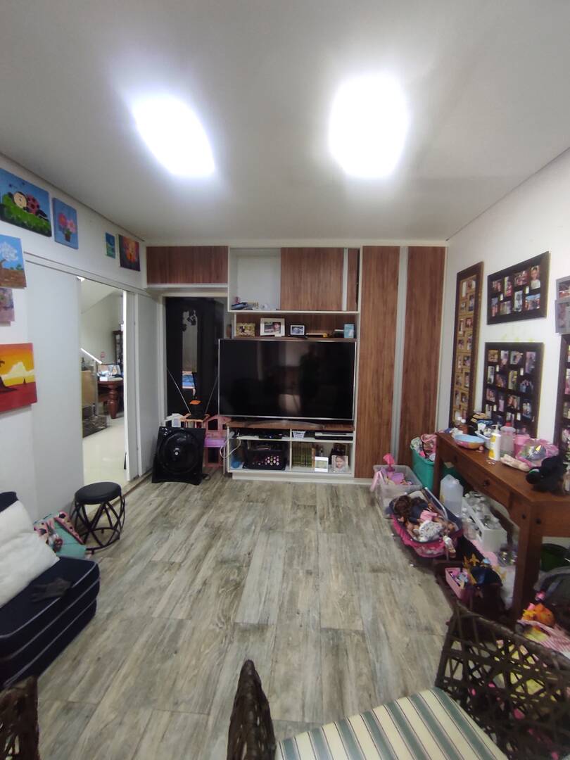 Casa à venda com 3 quartos, 220m² - Foto 12