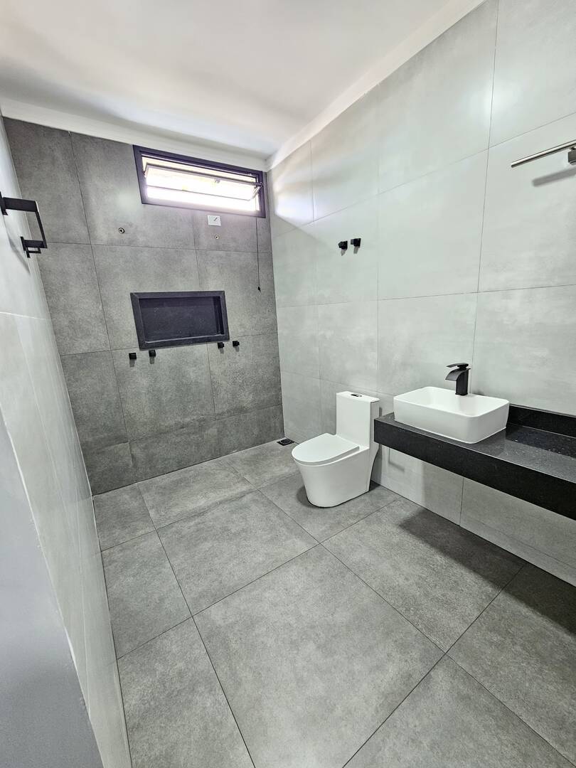 Casa à venda com 3 quartos, 228m² - Foto 8