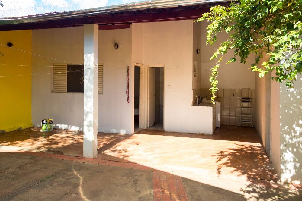 Casa à venda com 5 quartos, 178m² - Foto 4
