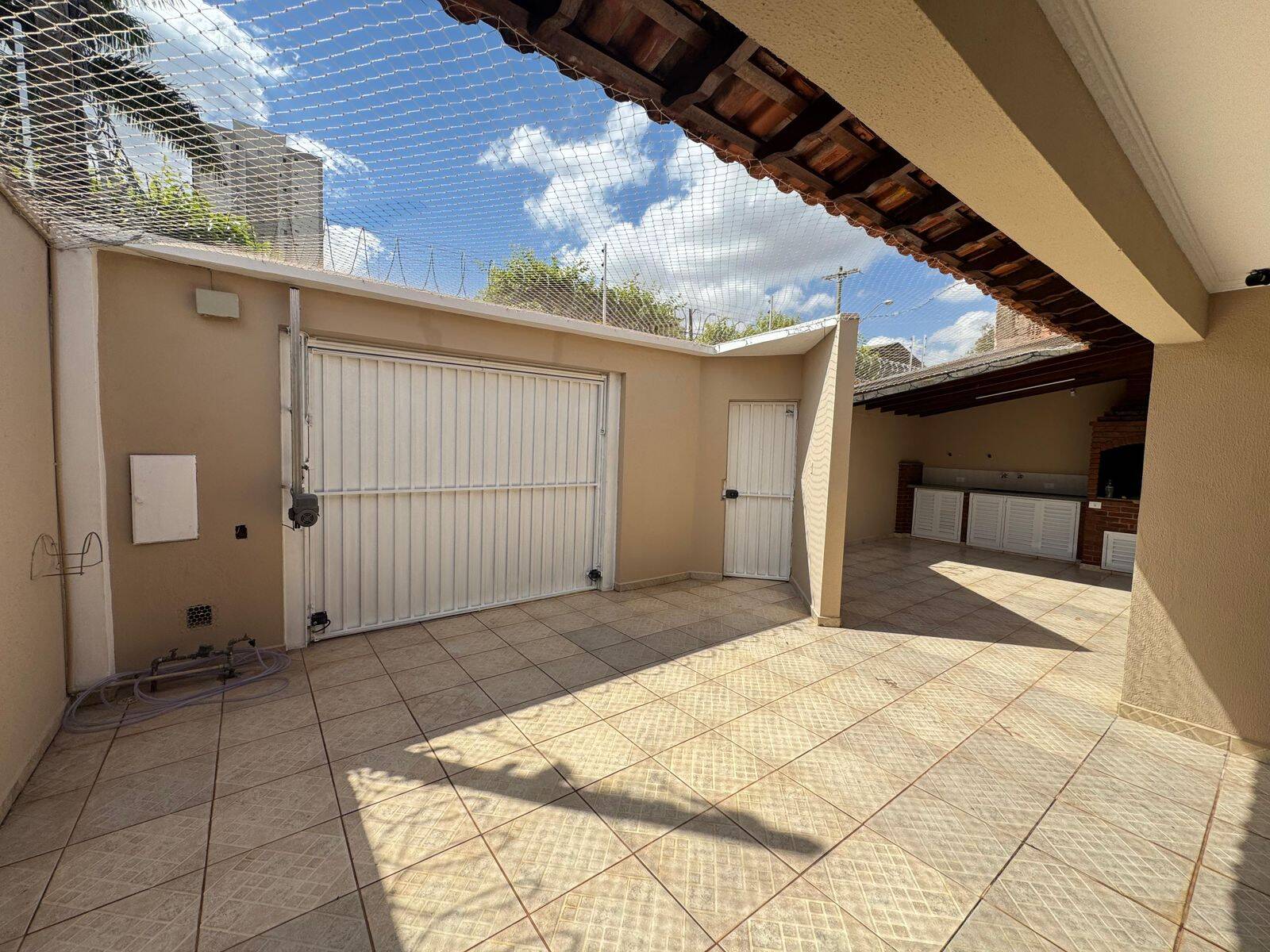 Casa, 3 quartos, 250 m² - Foto 1