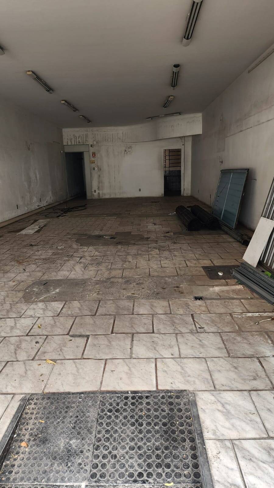 Loja-Salão, 280 m² - Foto 2