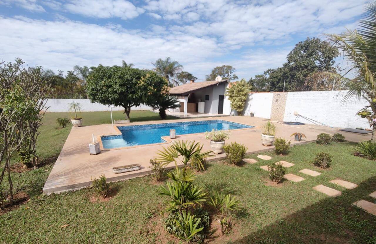 Chácara, 2 quartos, 1187 m² - Foto 1